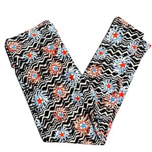 ⭐️4 for $10⭐️Star Burst Chevron Leggings.  Women's Size Large / XL.